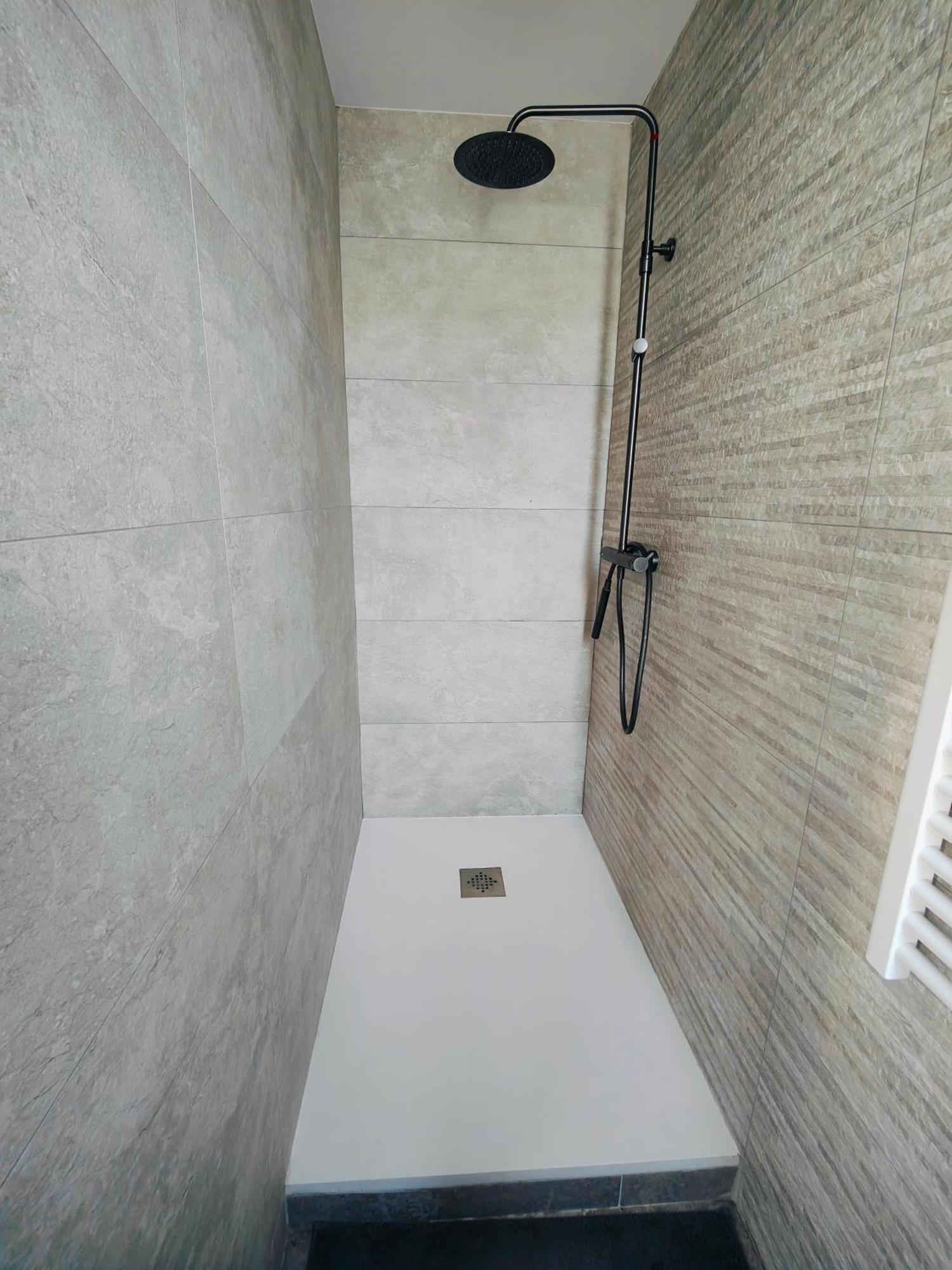 Self-Checkin Town House - Rooms To Rent In A Beautiful Modern Town House - Not A Hotel - Location De Chambres Avec Arrivee En Autonomie - Extra Fee For Sheets And Towels - Private Parking - Check Your Plateform Inbox And Follow Check-In Instructions Saint-Romain-en-Gal Luaran gambar