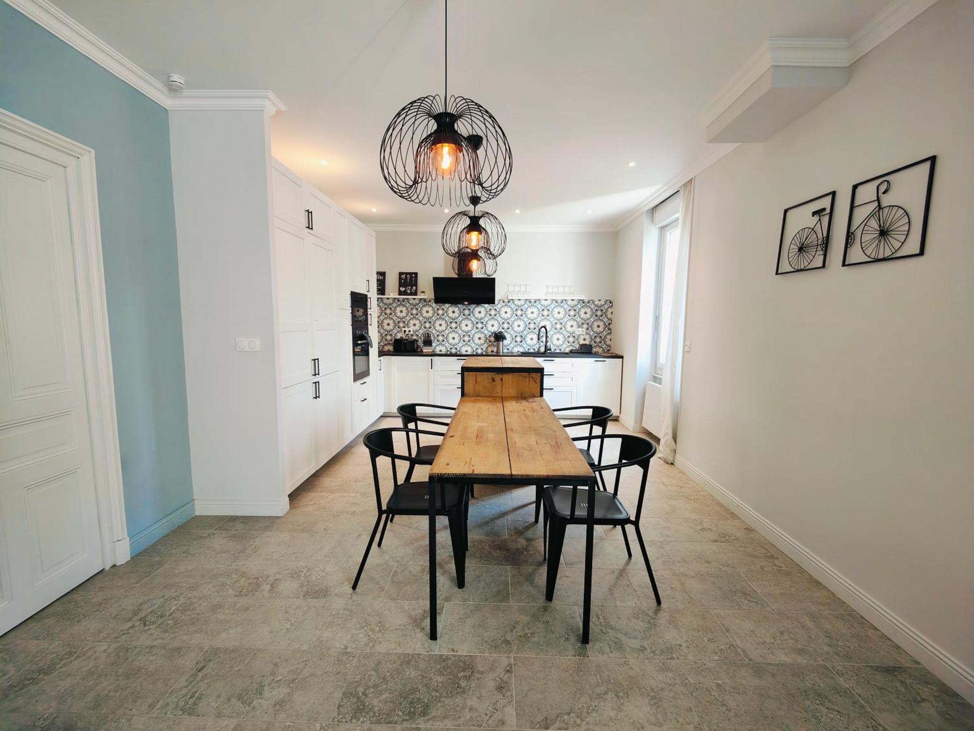 Self-Checkin Town House - Rooms To Rent In A Beautiful Modern Town House - Not A Hotel - Location De Chambres Avec Arrivee En Autonomie - Extra Fee For Sheets And Towels - Private Parking - Check Your Plateform Inbox And Follow Check-In Instructions Saint-Romain-en-Gal Luaran gambar